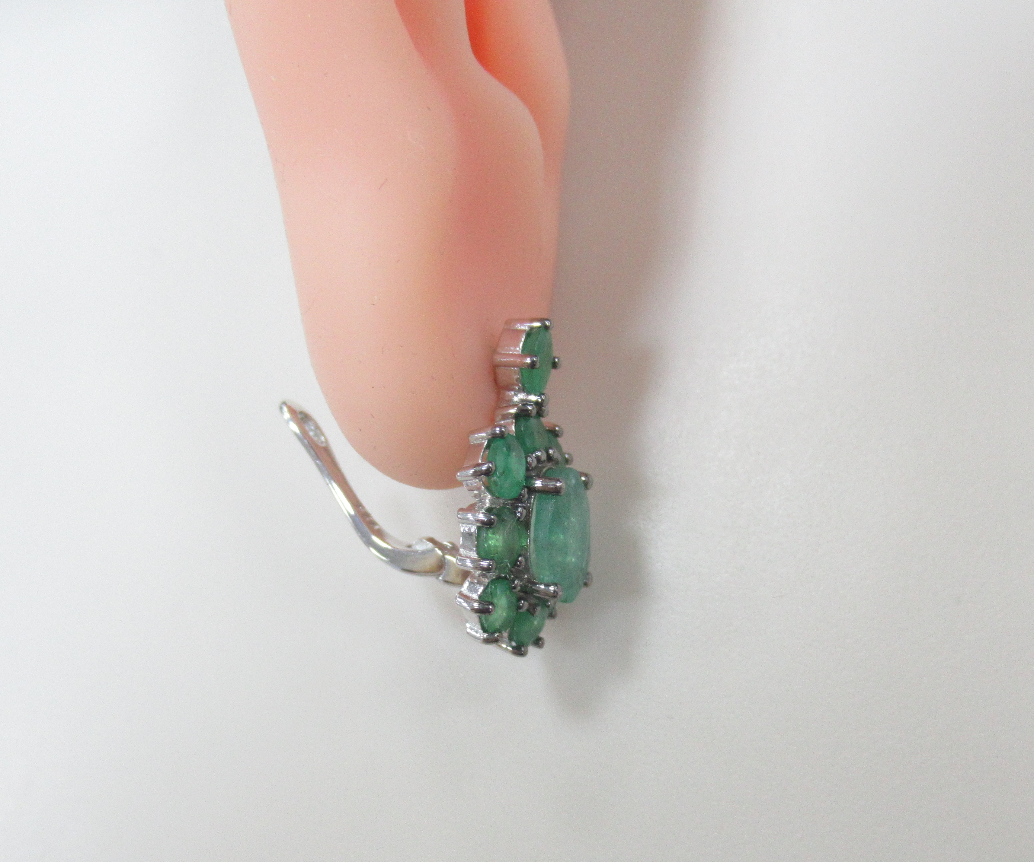 Серебряные серьги с изумрудами "Цветы"